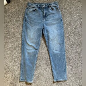American Eagle Stretch Mom Jeans